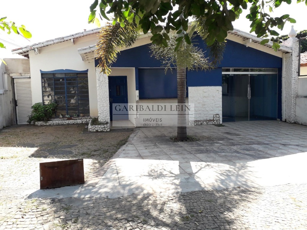 Prédio Inteiro para alugar com 4 quartos, 200m² - Foto 1