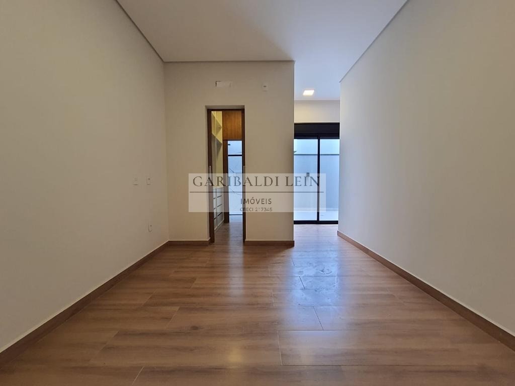 Casa à venda com 3 quartos, 136m² - Foto 11