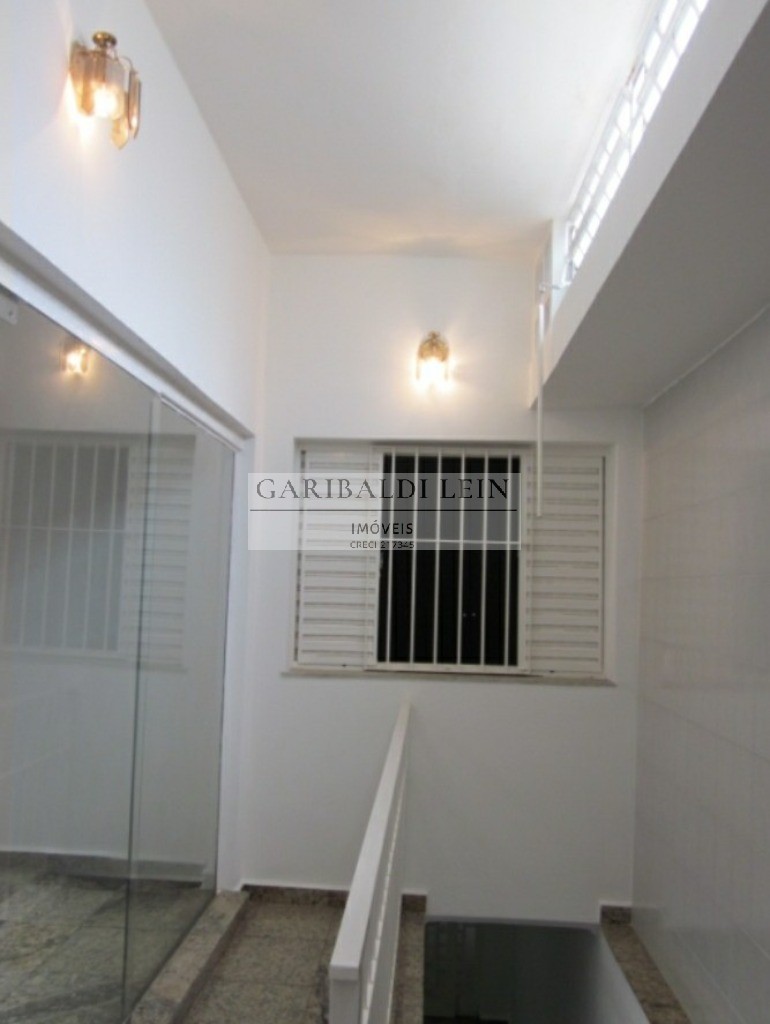 Casa à venda com 3 quartos, 300m² - Foto 30