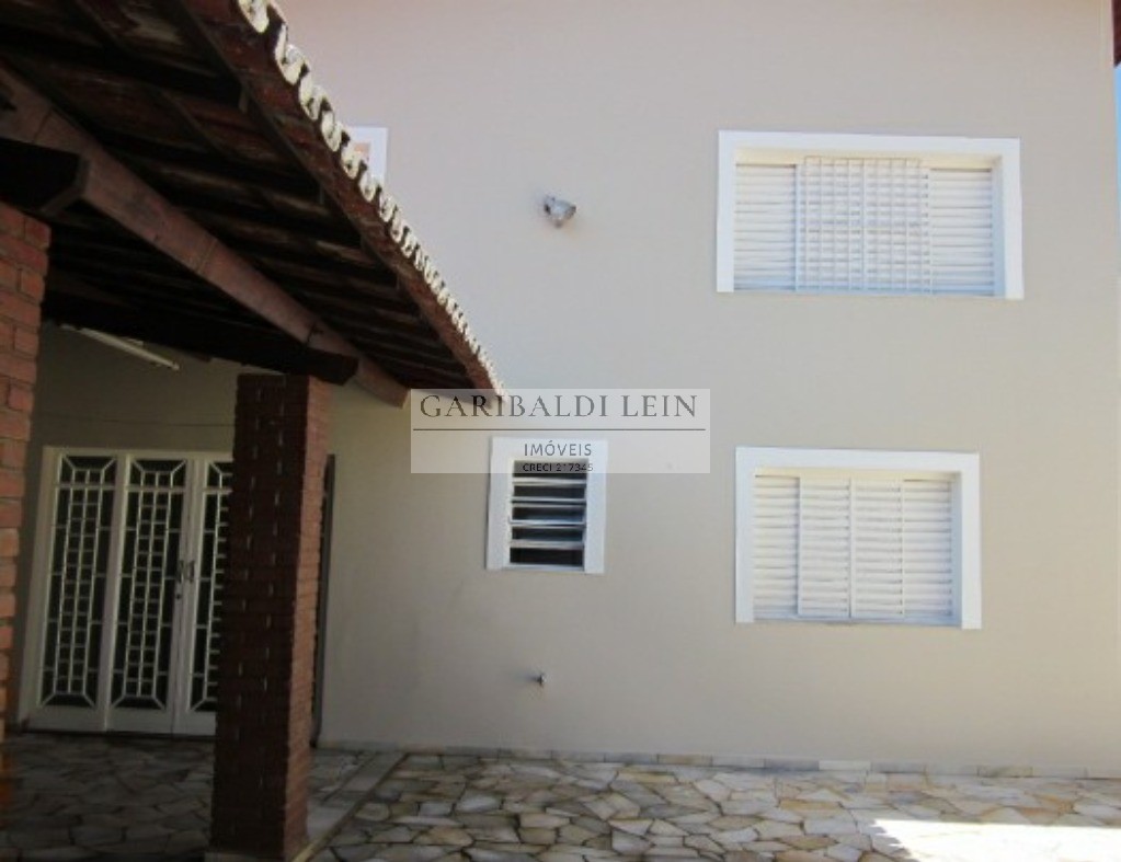 Casa à venda com 3 quartos, 300m² - Foto 42