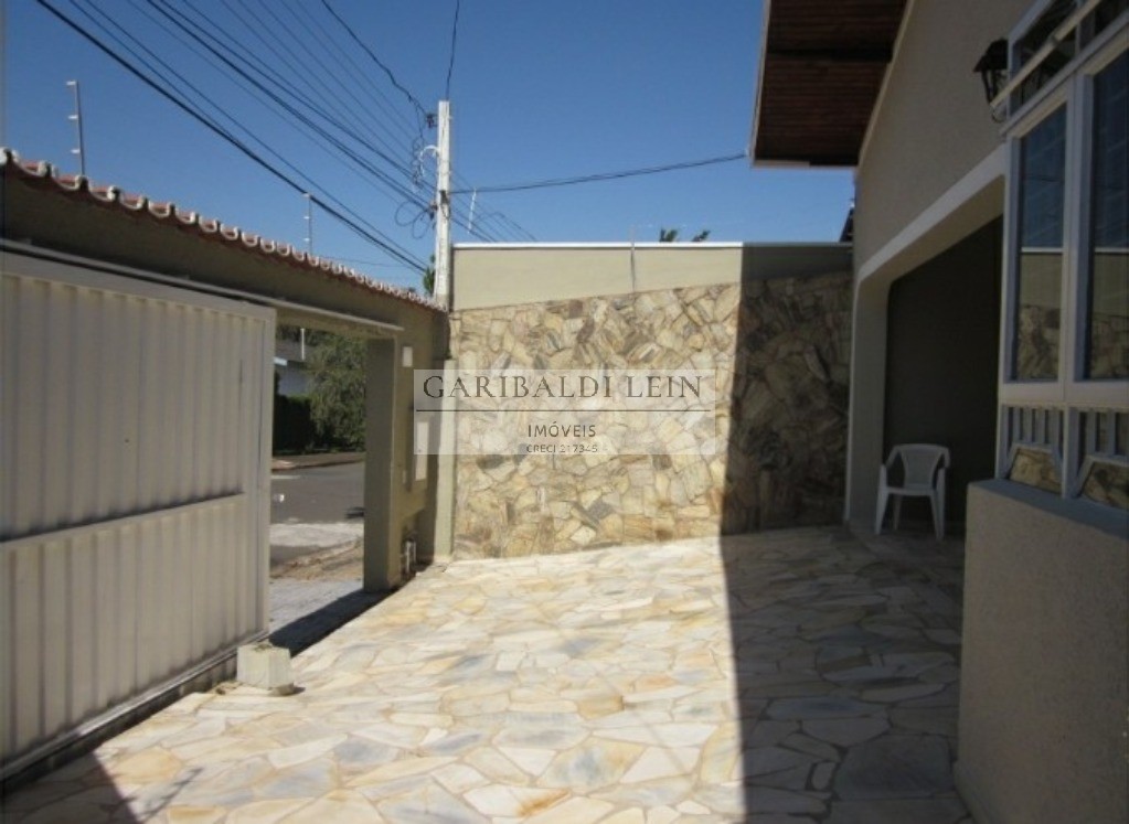 Casa à venda com 3 quartos, 300m² - Foto 2