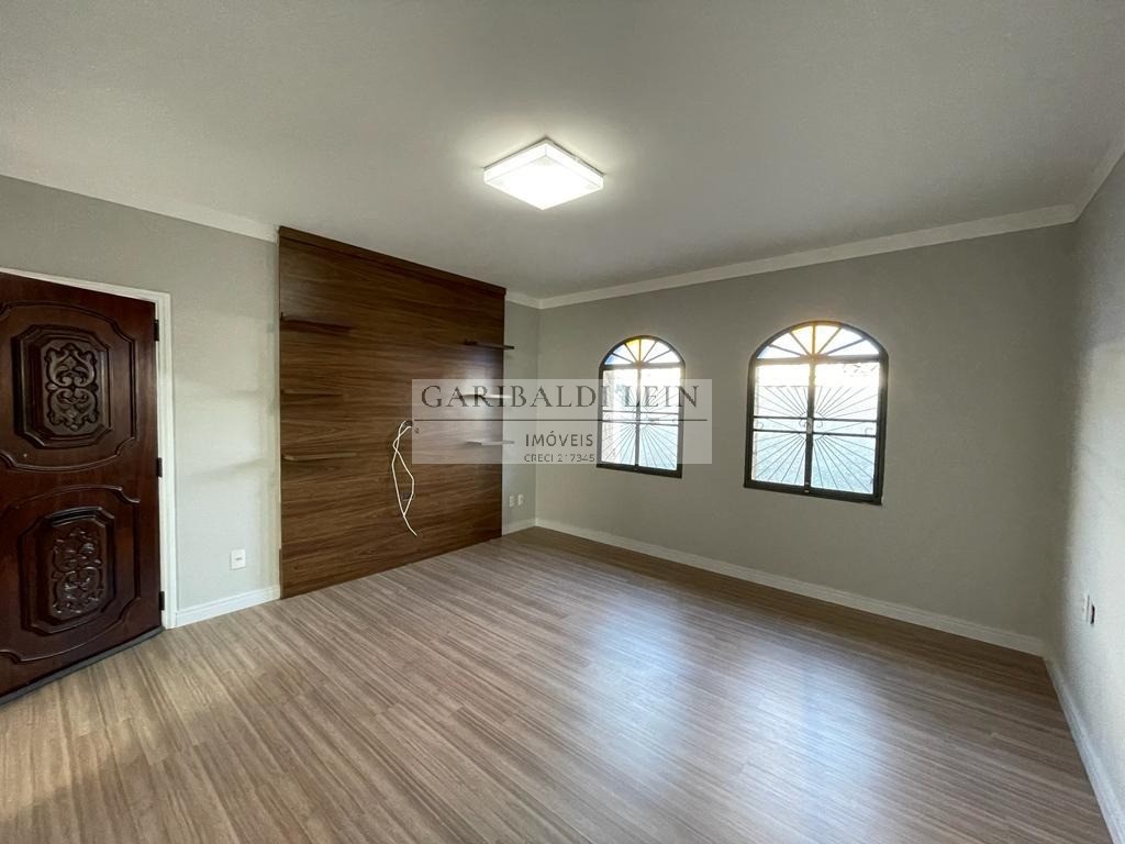 Casa à venda com 3 quartos, 166m² - Foto 2