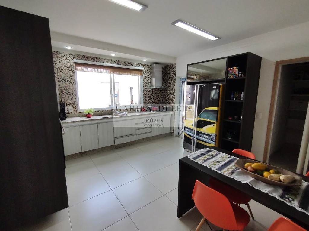 Casa à venda com 3 quartos, 290m² - Foto 13