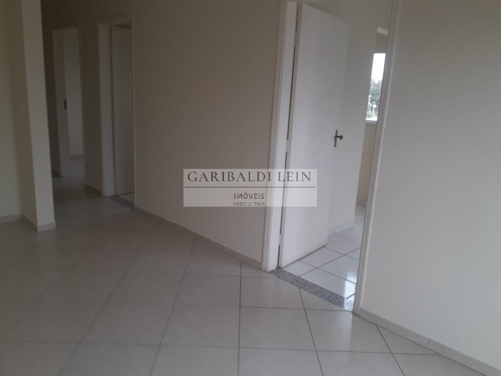 Apartamento à venda com 3 quartos, 80m² - Foto 2