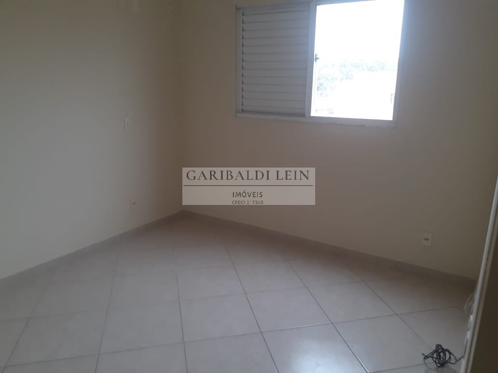 Apartamento à venda com 3 quartos, 80m² - Foto 4