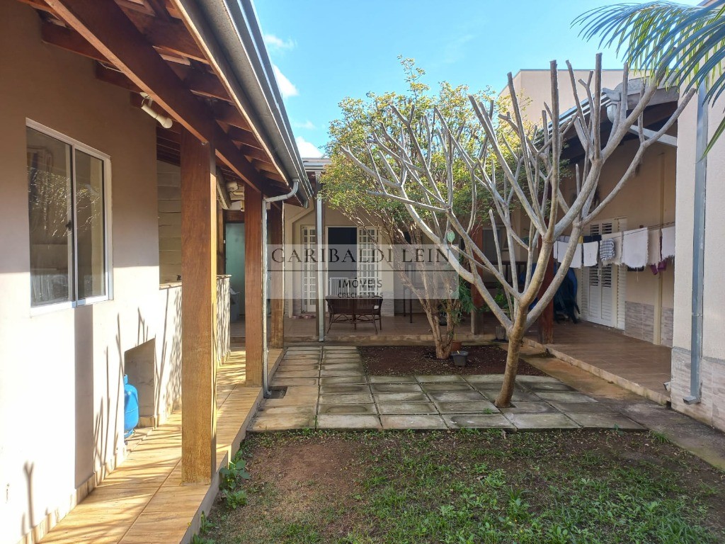 Casa à venda e aluguel com 3 quartos, 352m² - Foto 40