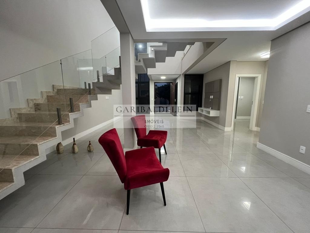 Casa para alugar com 5 quartos, 310m² - Foto 11