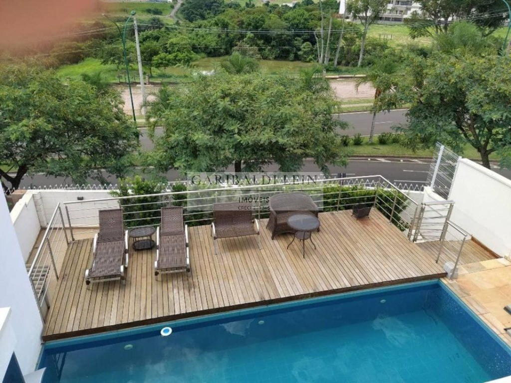 Casa à venda com 4 quartos, 358m² - Foto 1