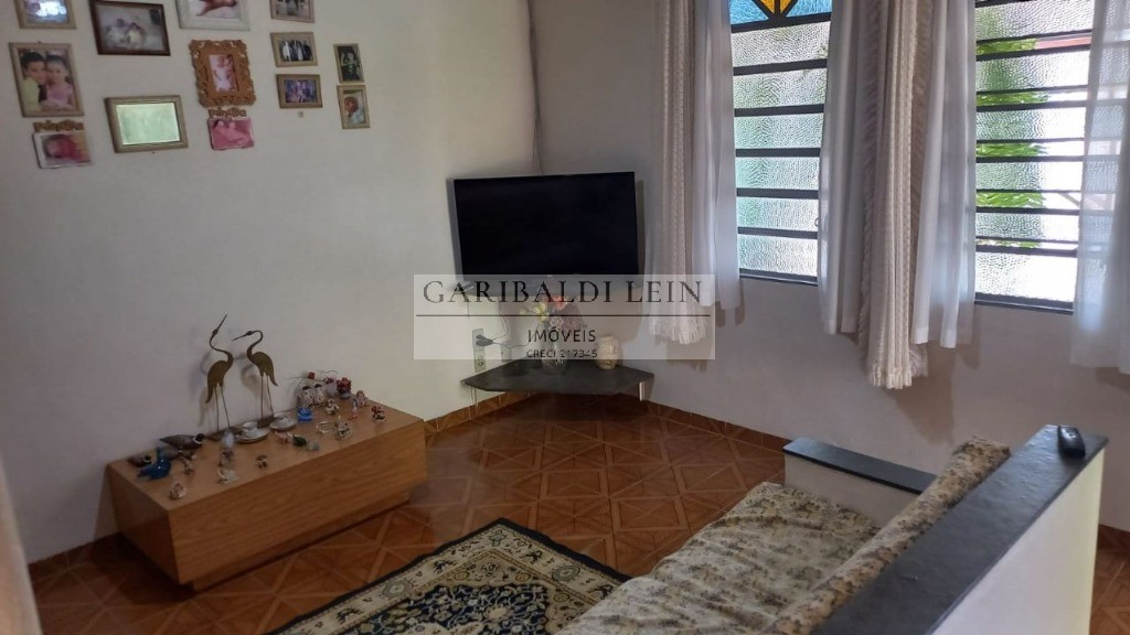 Casa à venda com 2 quartos, 150m² - Foto 4