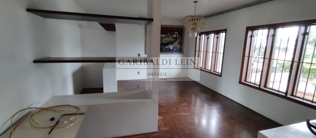 Casa à venda com 3 quartos, 196m² - Foto 4