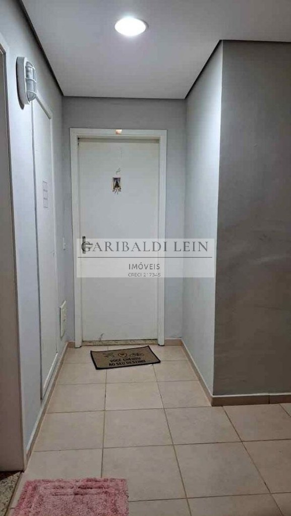 Apartamento à venda com 3 quartos, 75m² - Foto 1