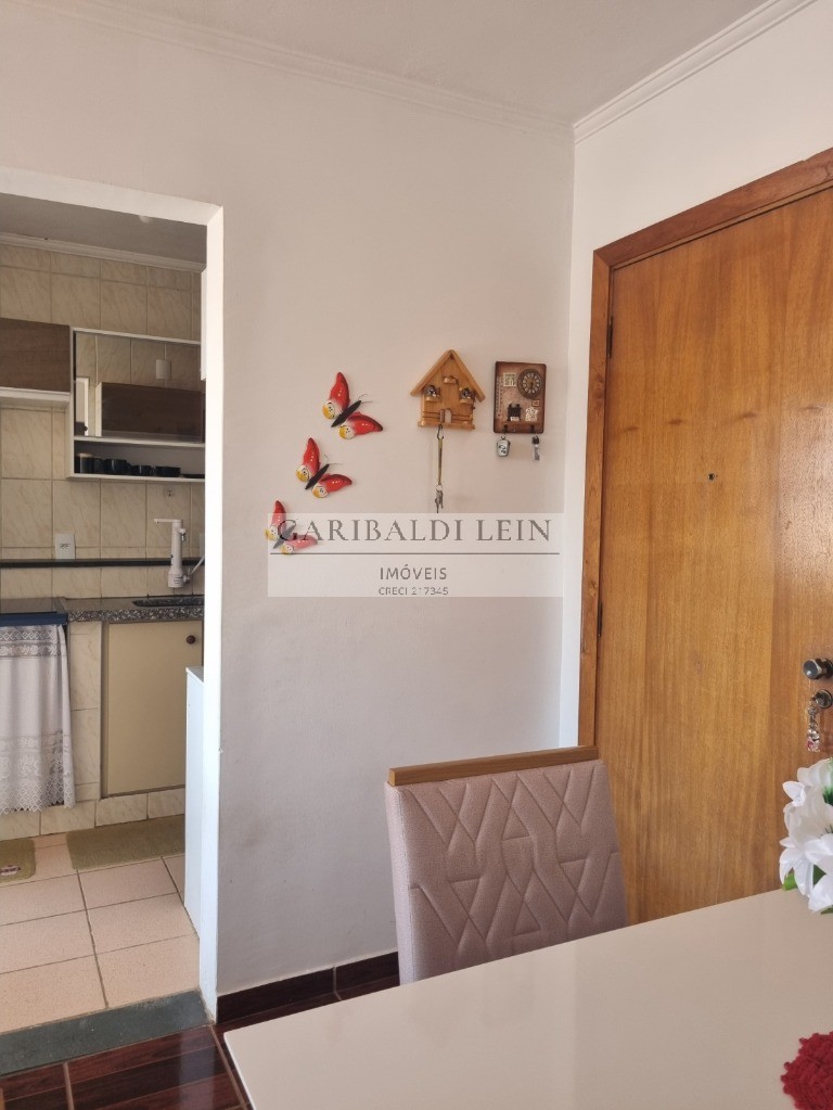 Apartamento à venda com 2 quartos, 70m² - Foto 4