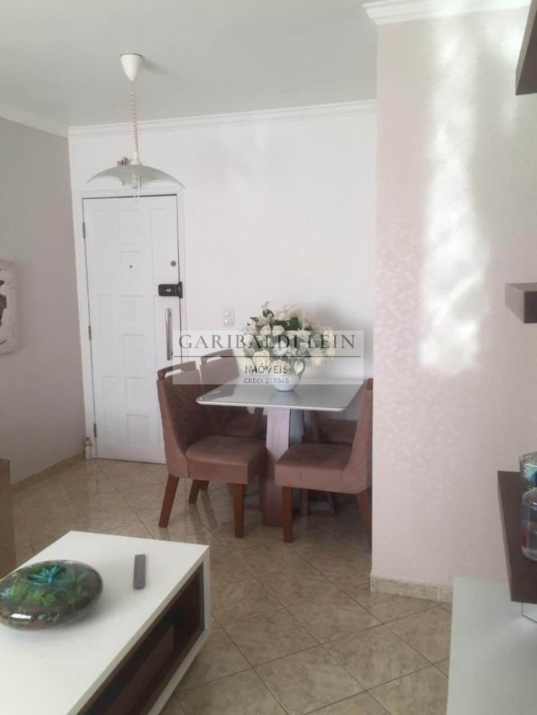 Apartamento à venda com 3 quartos, 70m² - Foto 2