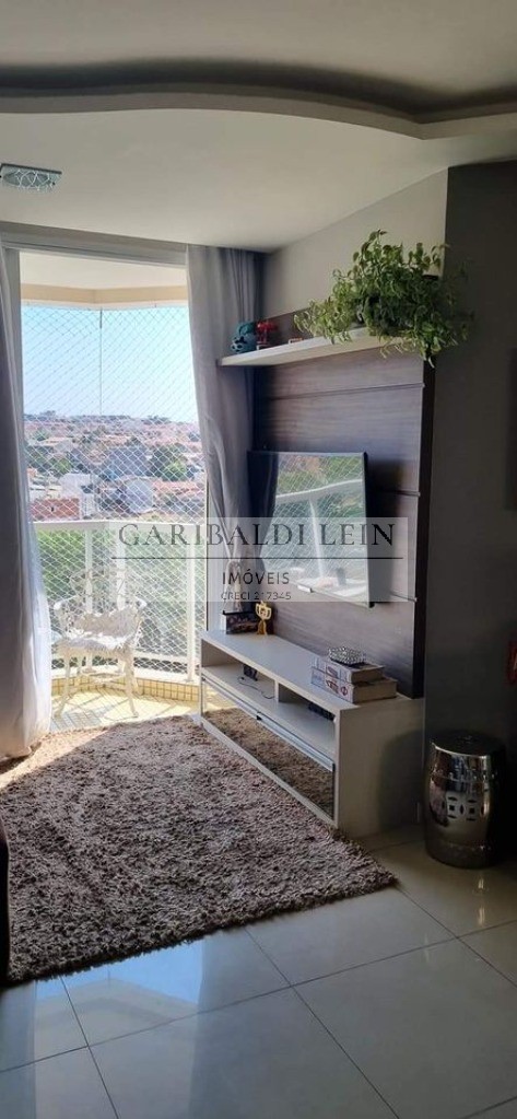 Apartamento à venda com 3 quartos, 78m² - Foto 2