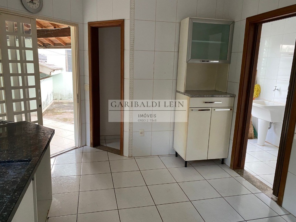 Casa à venda com 6 quartos, 290m² - Foto 31