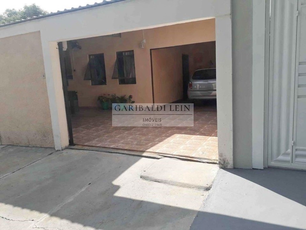 Casa à venda com 3 quartos, 138m² - Foto 2