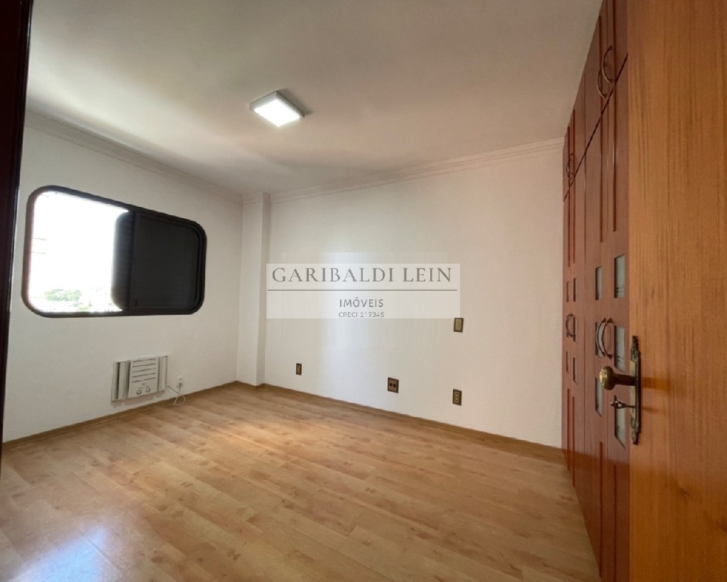 Apartamento à venda com 3 quartos, 215m² - Foto 12