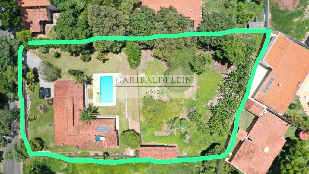 Casa à venda com 3 quartos, 333m² - Foto 2