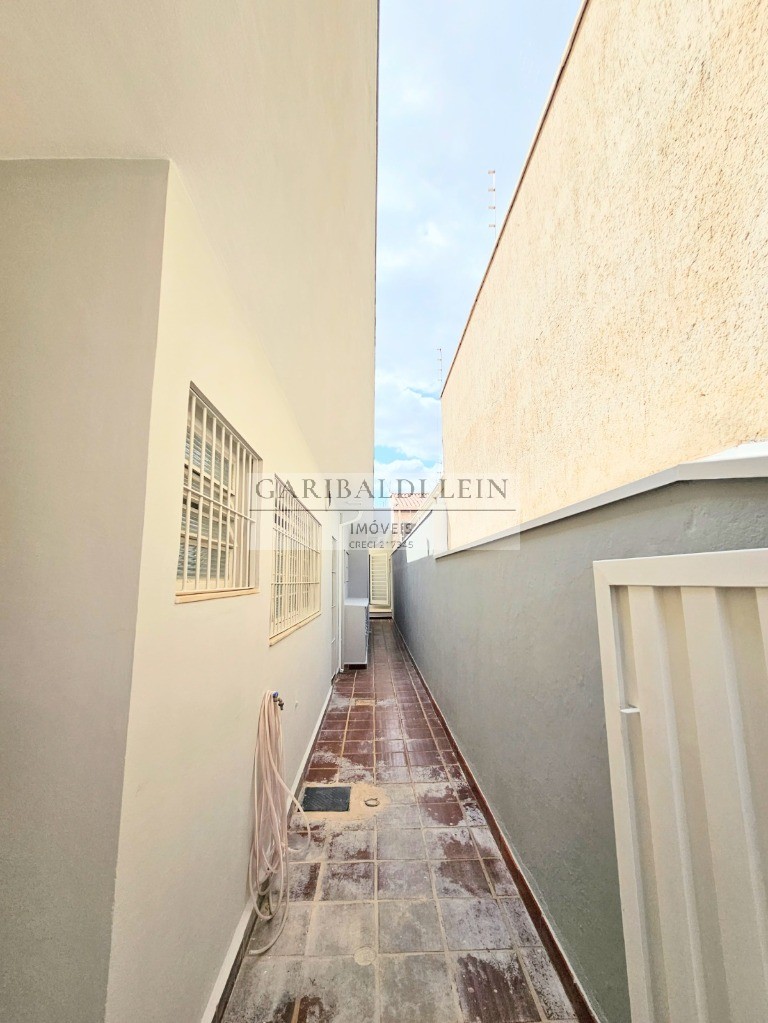 Casa à venda e aluguel com 3 quartos, 261m² - Foto 44