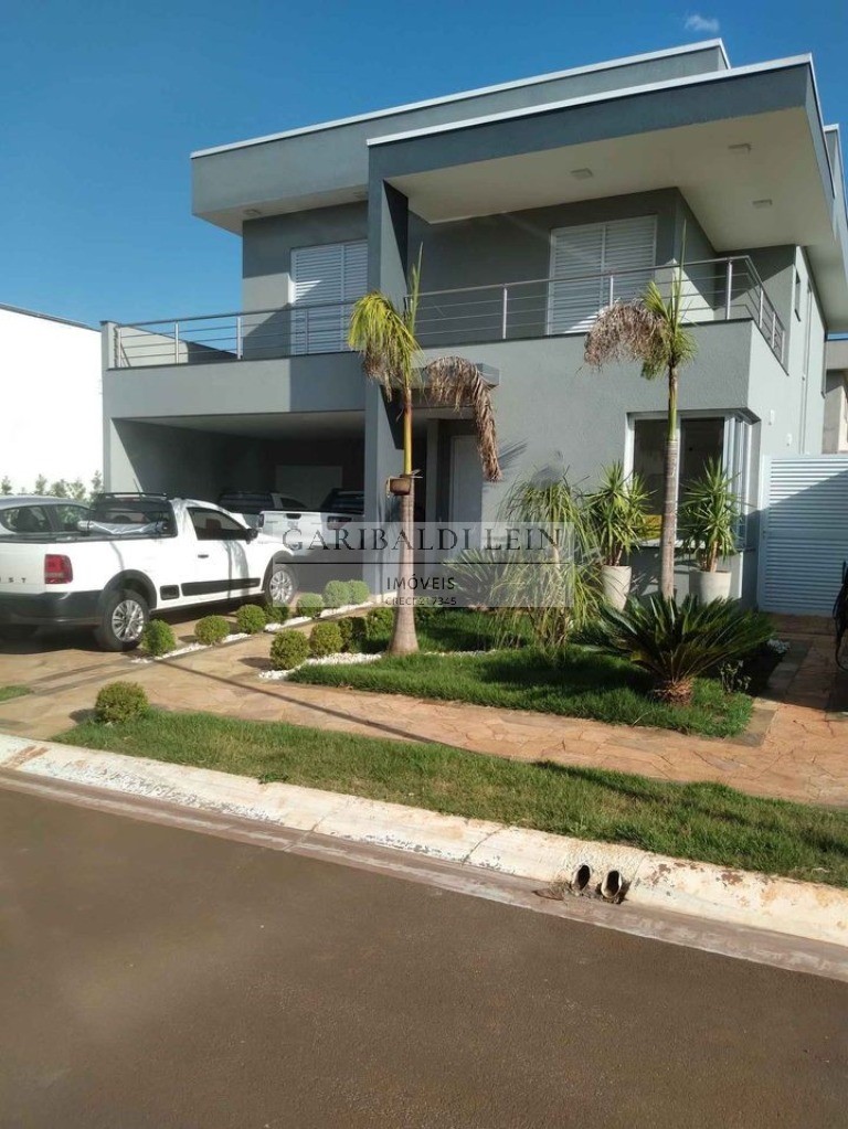 Casa à venda com 4 quartos, 250m² - Foto 2