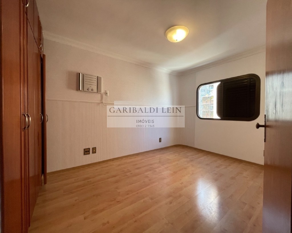 Apartamento à venda com 3 quartos, 215m² - Foto 11