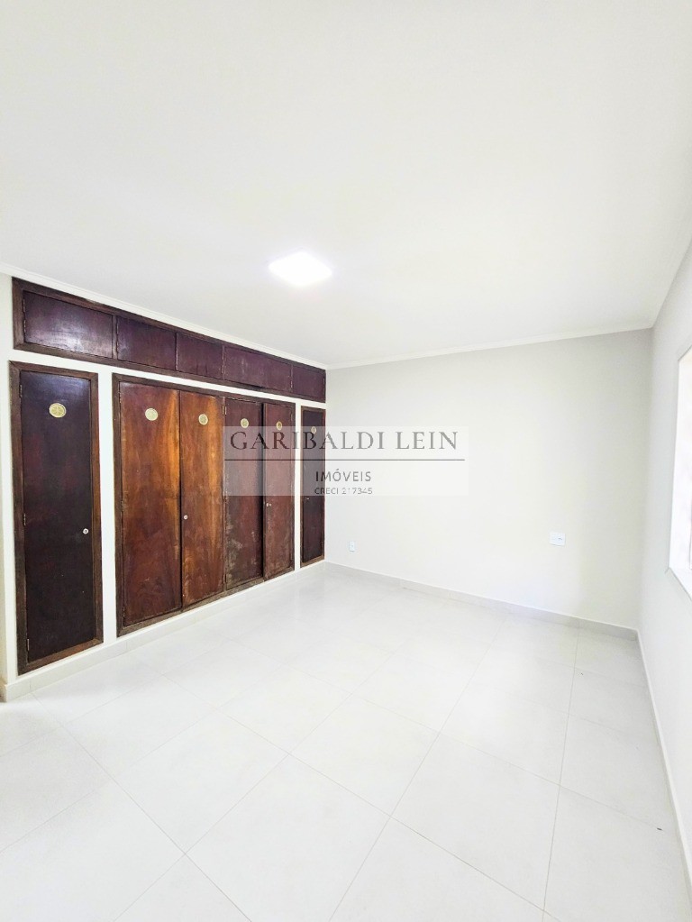 Casa à venda e aluguel com 3 quartos, 261m² - Foto 25