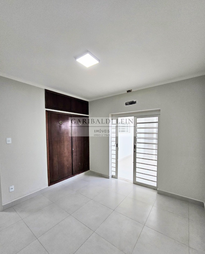 Casa à venda e aluguel com 3 quartos, 261m² - Foto 22