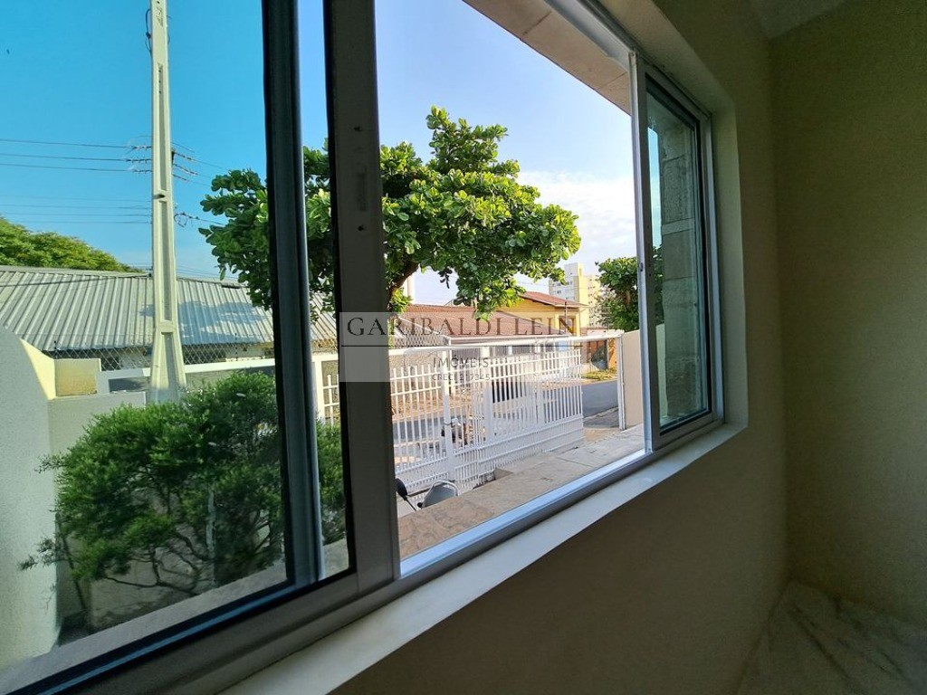 Casa para alugar com 3 quartos, 170m² - Foto 4