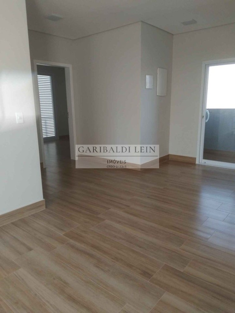 Casa à venda com 4 quartos, 250m² - Foto 5