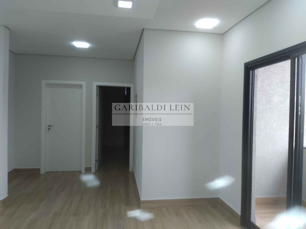 Casa à venda com 4 quartos, 260m² - Foto 4