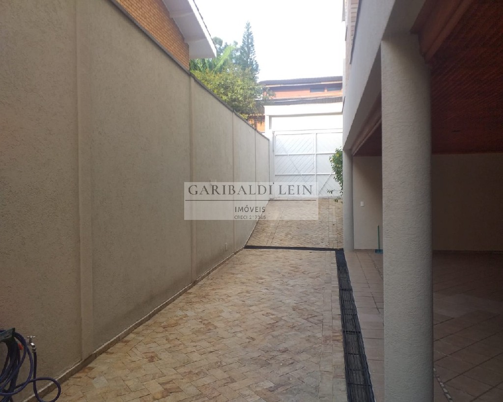 Casa à venda com 4 quartos, 550m² - Foto 6