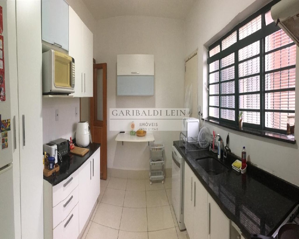 Casa à venda com 4 quartos, 201m² - Foto 9