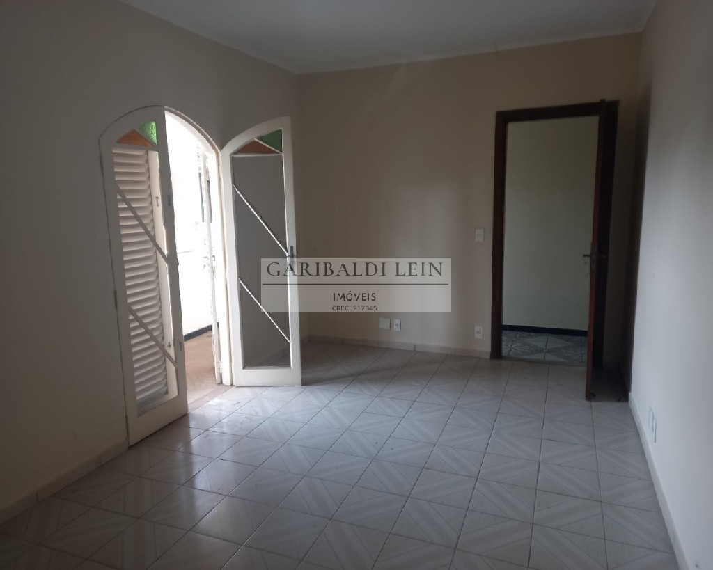 Casa para alugar com 3 quartos, 178m² - Foto 11