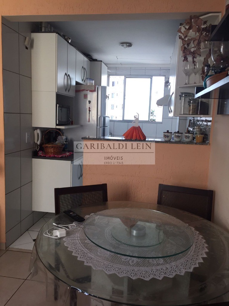 Apartamento à venda com 3 quartos, 75m² - Foto 2