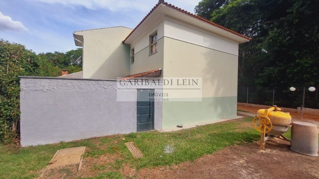 Casa à venda com 2 quartos, 64m² - Foto 2