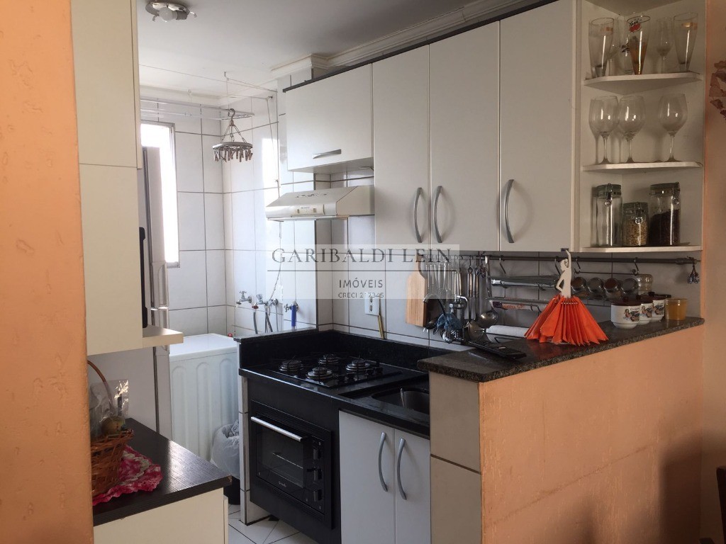 Apartamento à venda com 3 quartos, 75m² - Foto 4