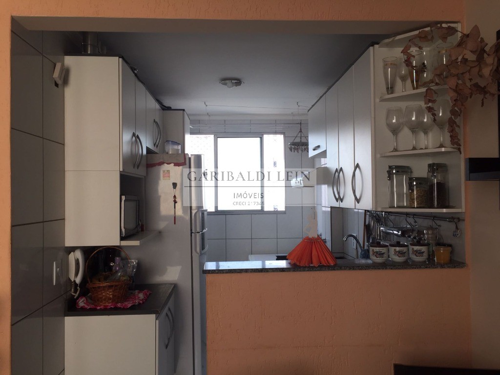 Apartamento à venda com 3 quartos, 75m² - Foto 3