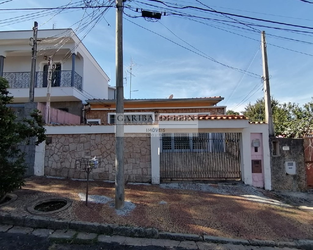 Casa à venda com 3 quartos, 185m² - Foto 1