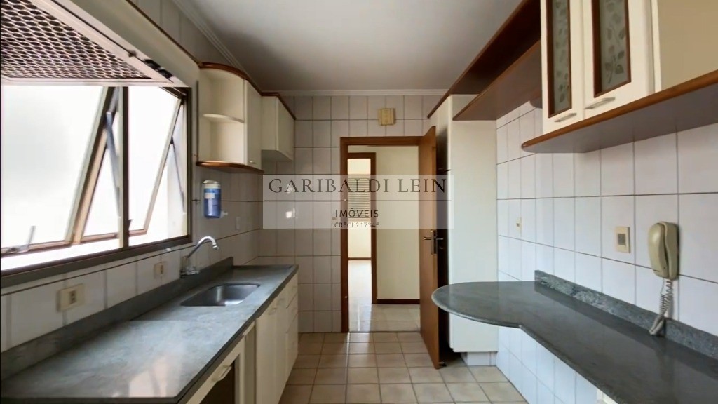 Apartamento à venda com 3 quartos, 90m² - Foto 4