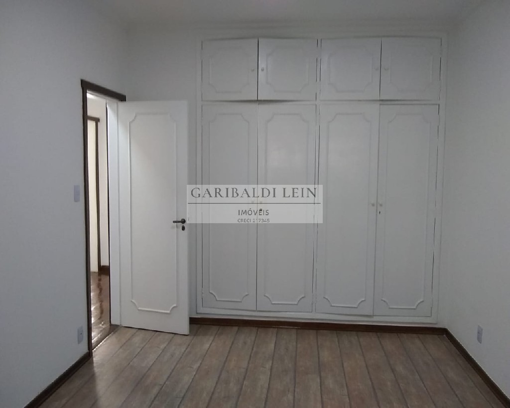 Casa à venda com 3 quartos, 169m² - Foto 8