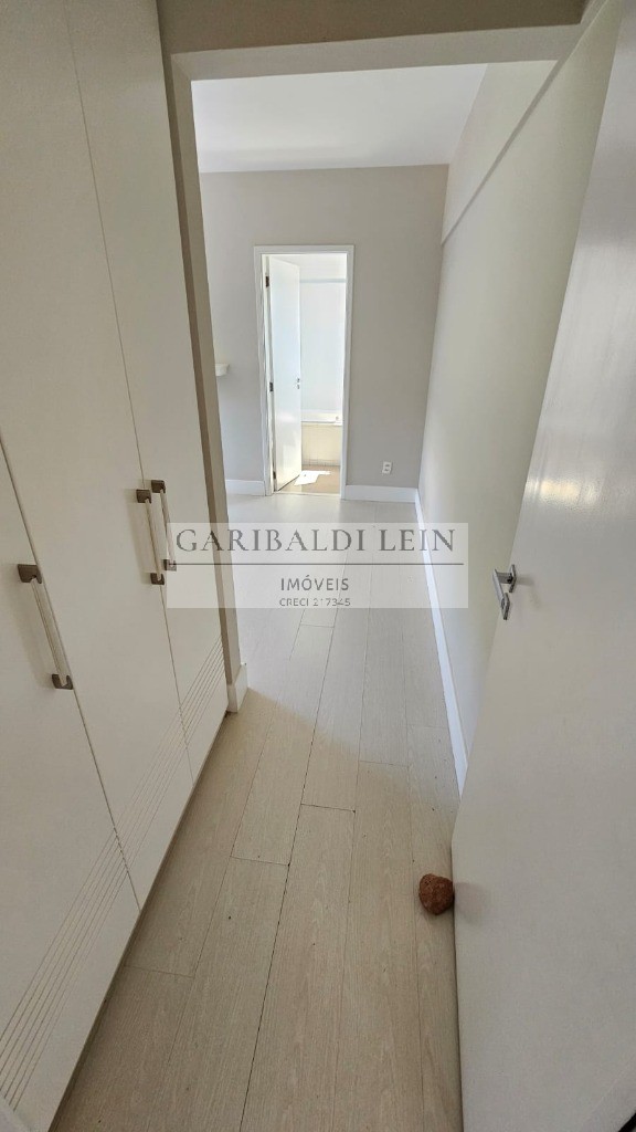 Apartamento à venda com 3 quartos, 170m² - Foto 10