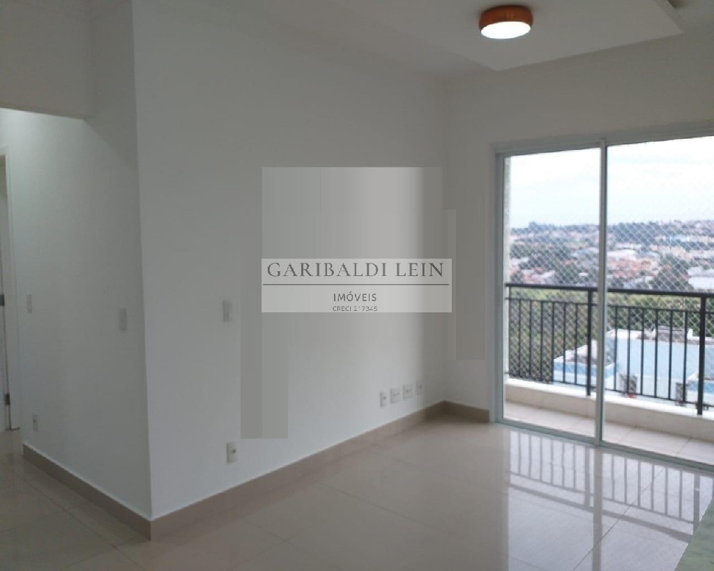 Apartamento à venda com 2 quartos, 68m² - Foto 1