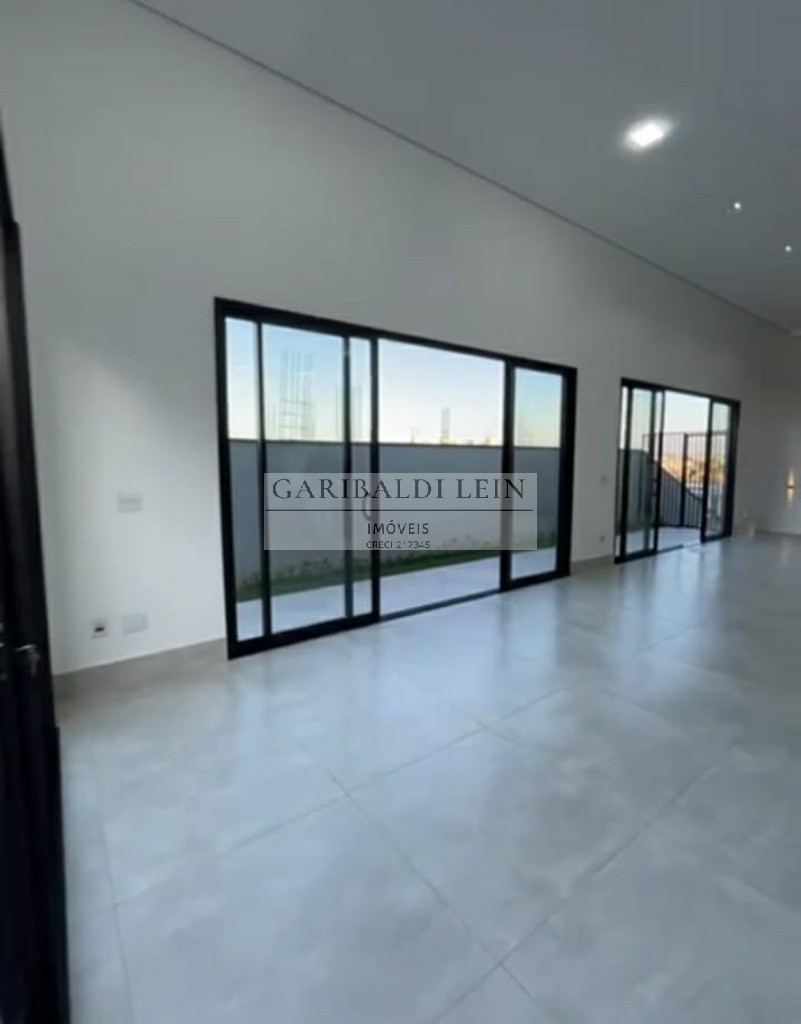 Casa à venda com 3 quartos, 235m² - Foto 7