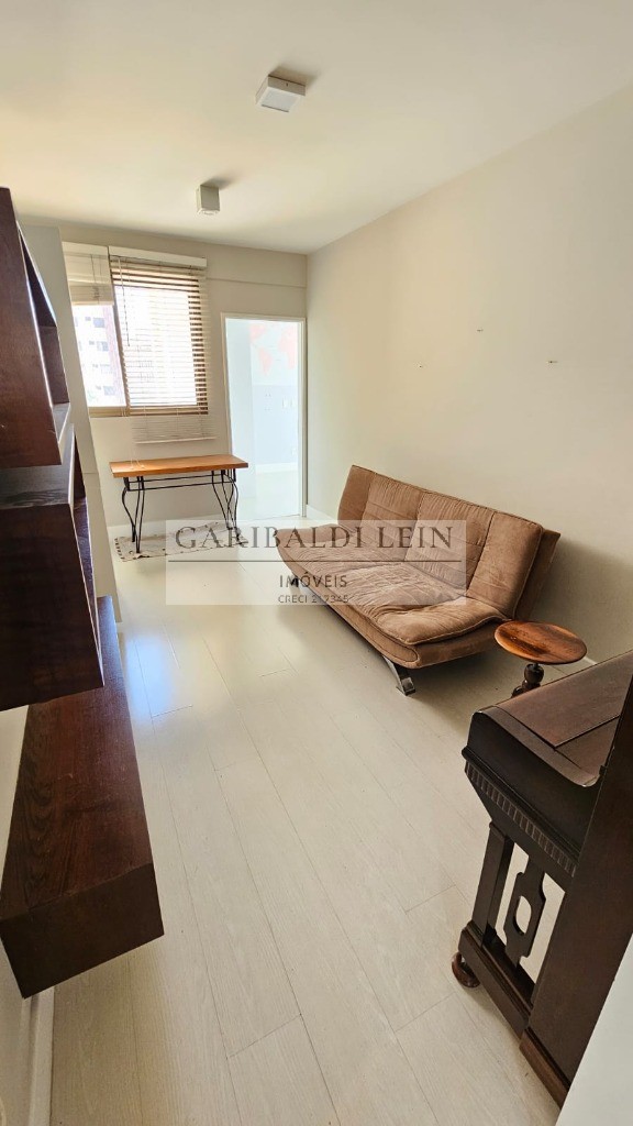 Apartamento à venda com 3 quartos, 170m² - Foto 9