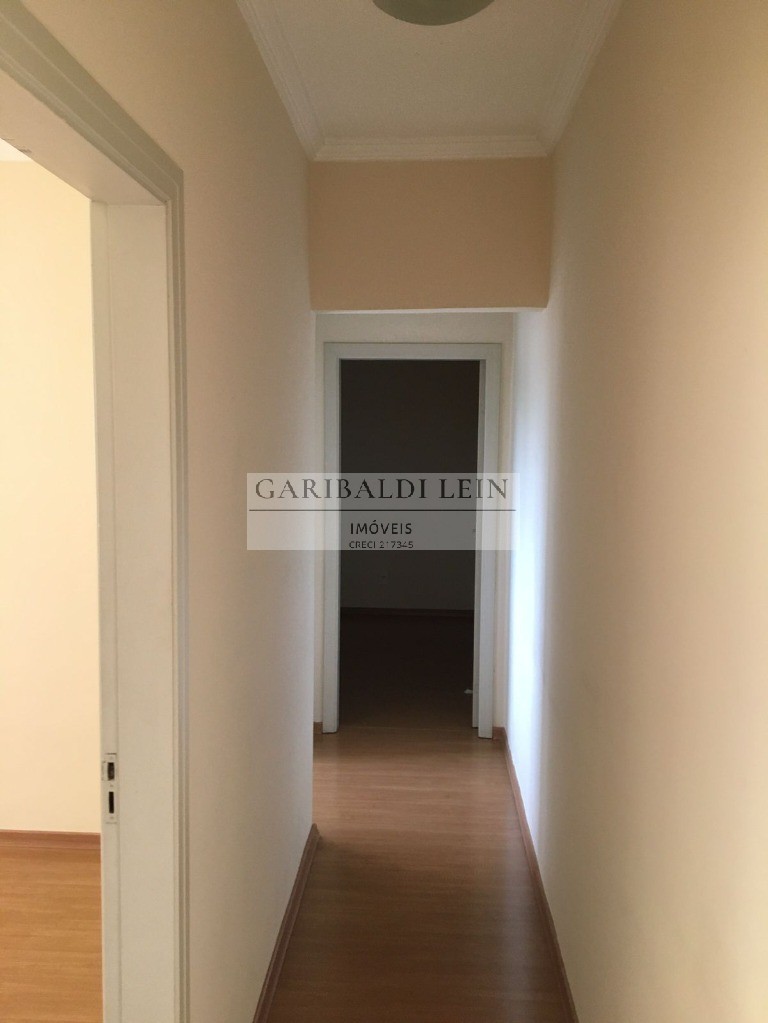 Casa à venda com 3 quartos, 200m² - Foto 3