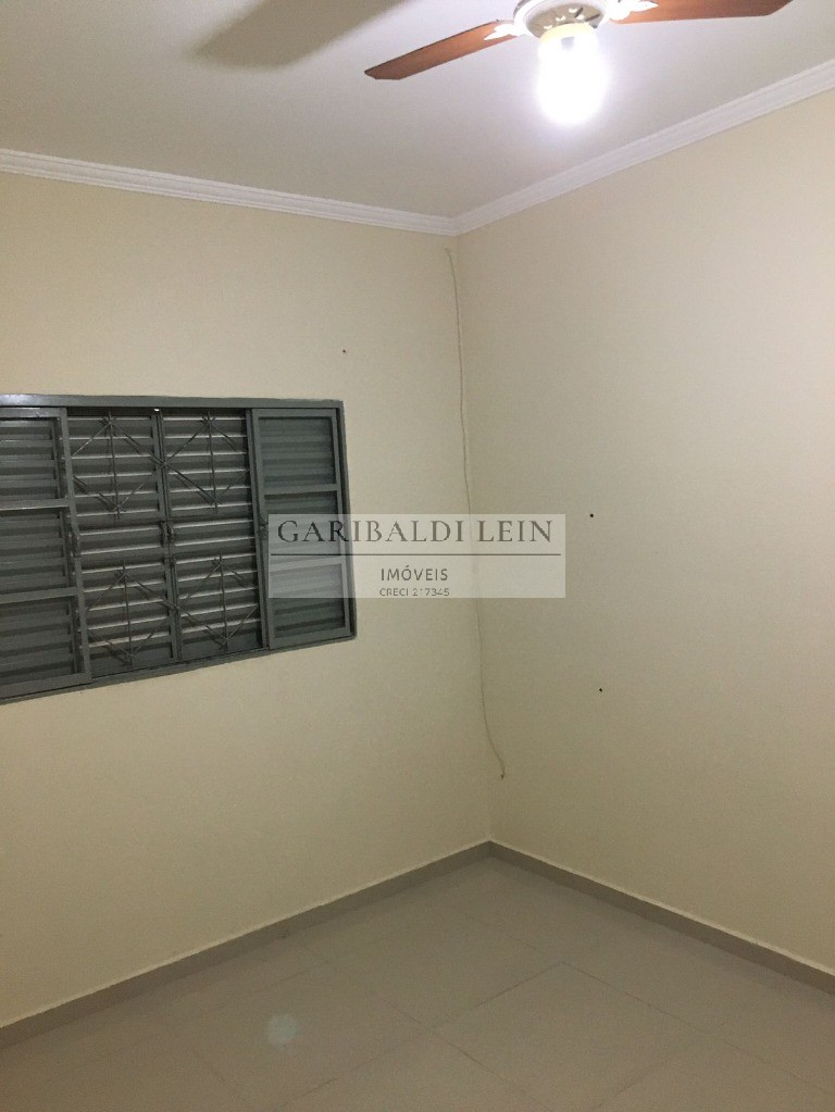 Casa à venda com 3 quartos, 200m² - Foto 4