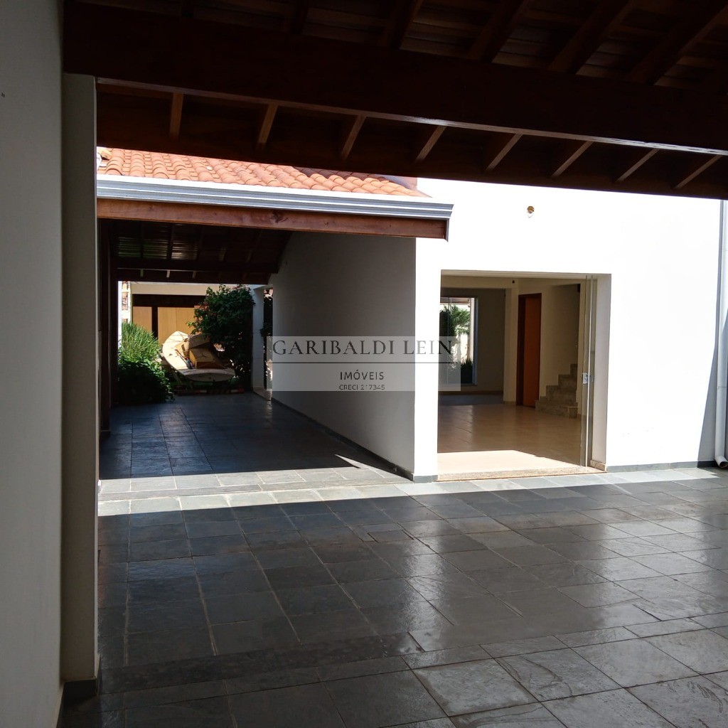 Casa à venda e aluguel com 4 quartos, 238m² - Foto 12