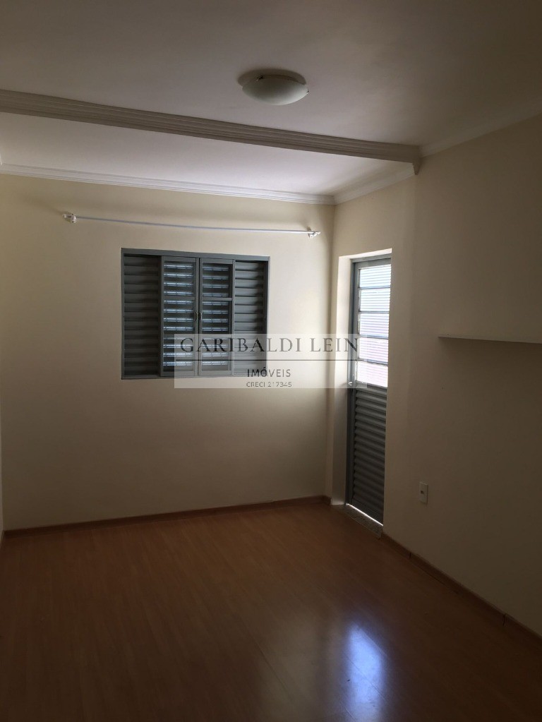 Casa à venda com 3 quartos, 200m² - Foto 16