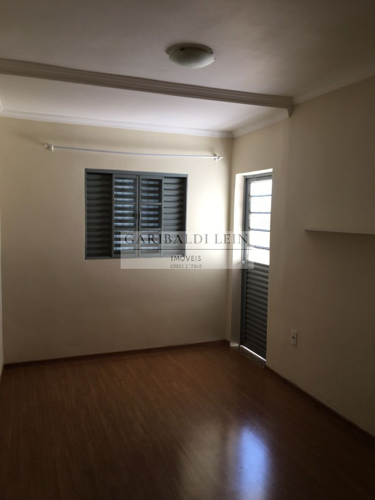 Casa à venda com 3 quartos, 200m² - Foto 19