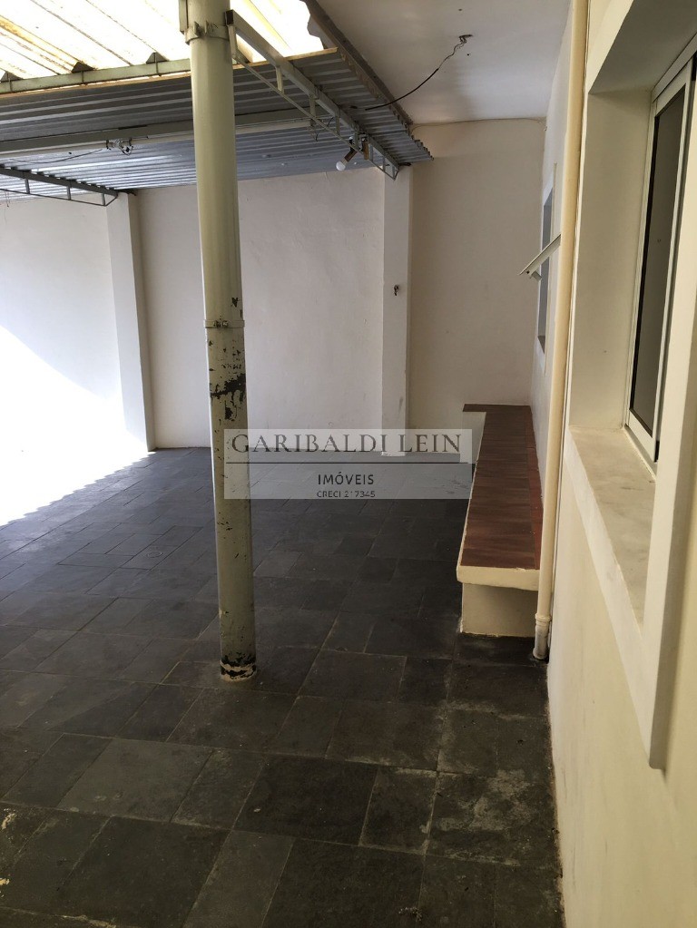 Casa à venda com 3 quartos, 200m² - Foto 7